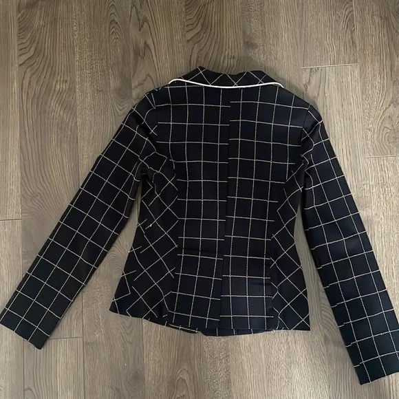 Cute suit jacket - Picture 2 of 3